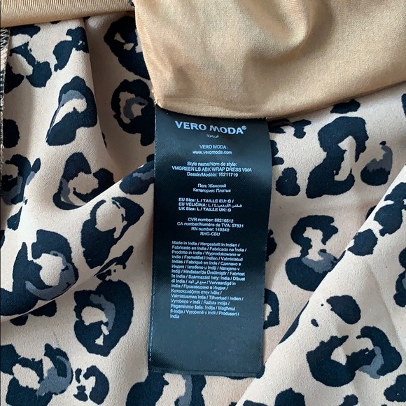 VERO MODA Leopard Dress - Picture 5 of 7